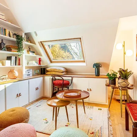 Stylish Modern Apartement - Art, Design, Garden, Thomas Cozy Home * ムードン
